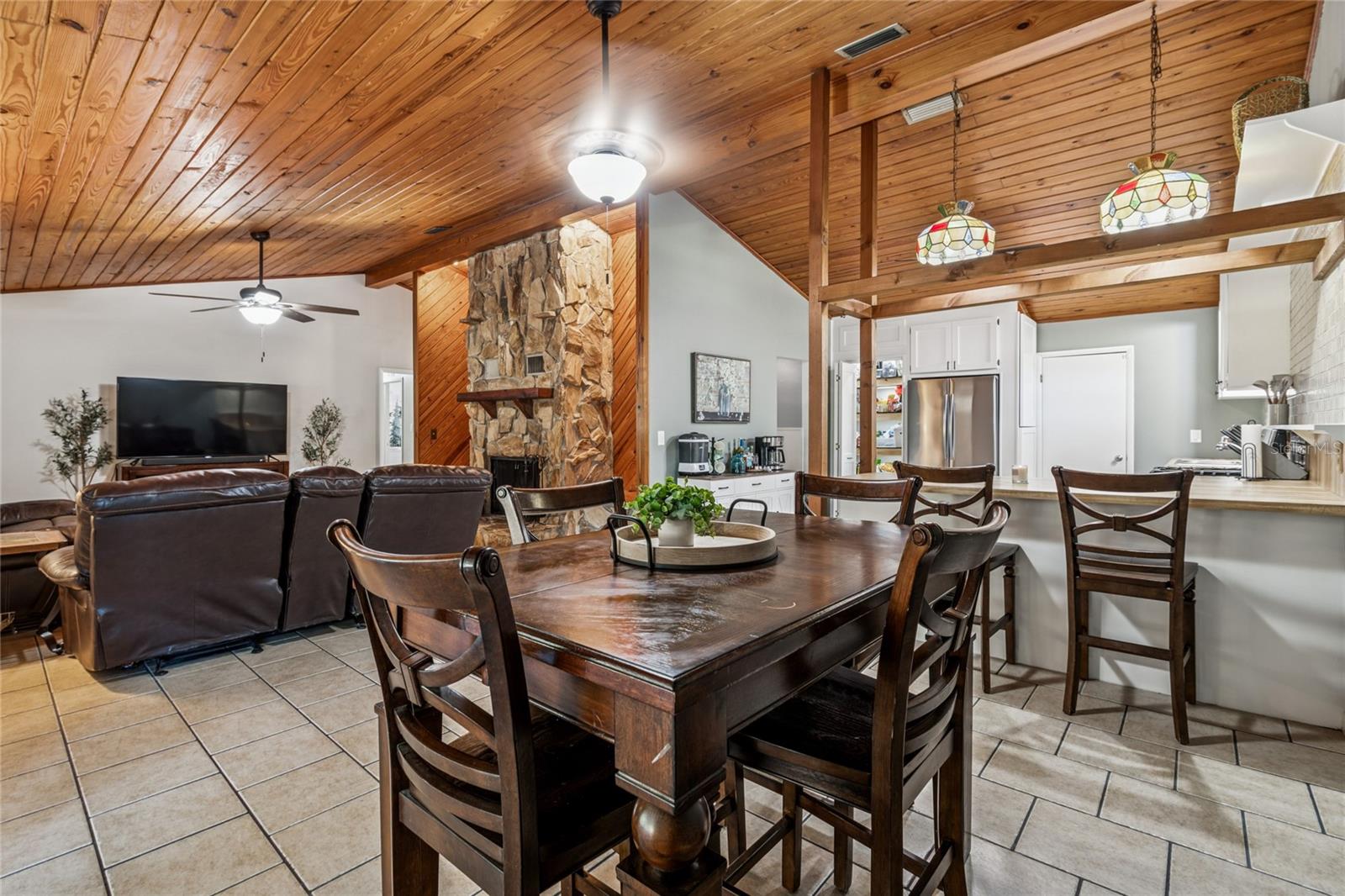 Listing photo id 42 for 17641 Deerfield Drive