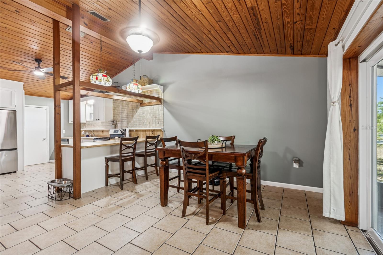 Listing photo id 43 for 17641 Deerfield Drive