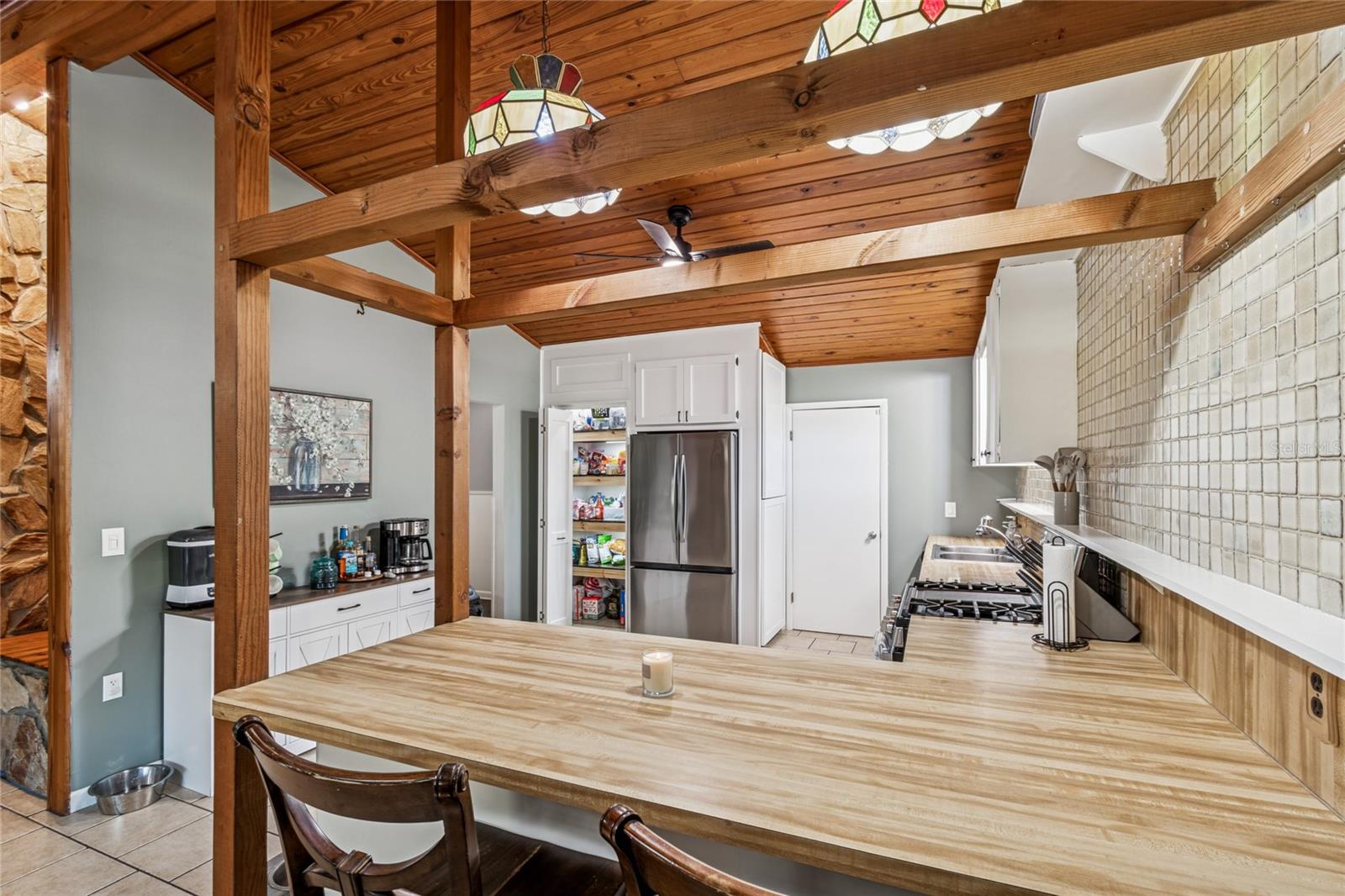 Listing photo id 44 for 17641 Deerfield Drive