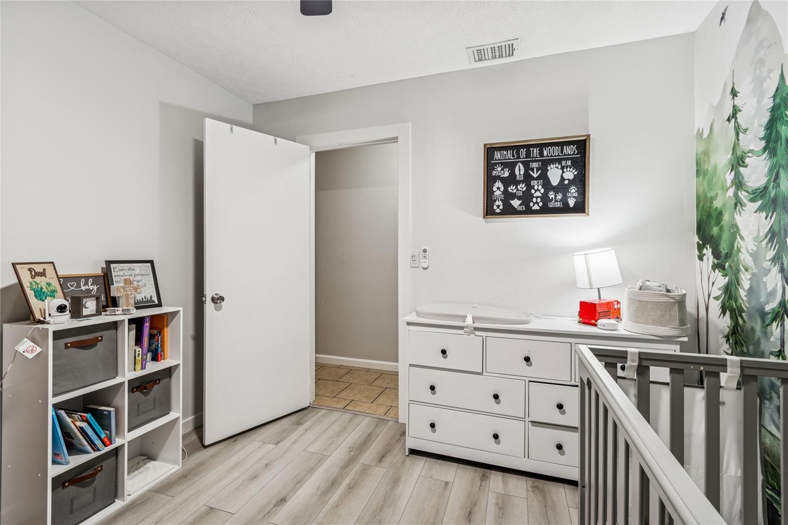 Listing photo id 51 for 17641 Deerfield Drive