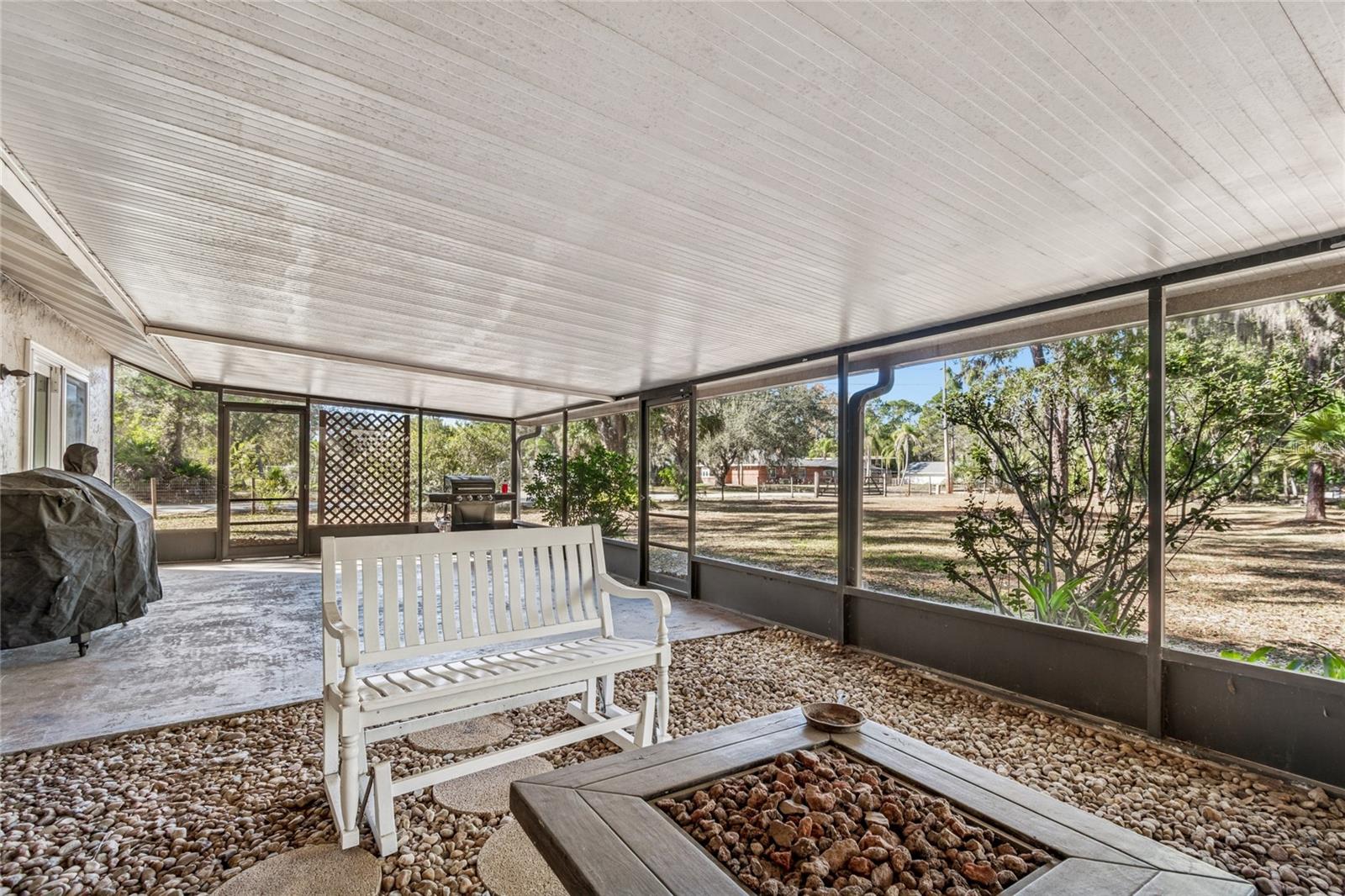 Listing photo id 69 for 17641 Deerfield Drive