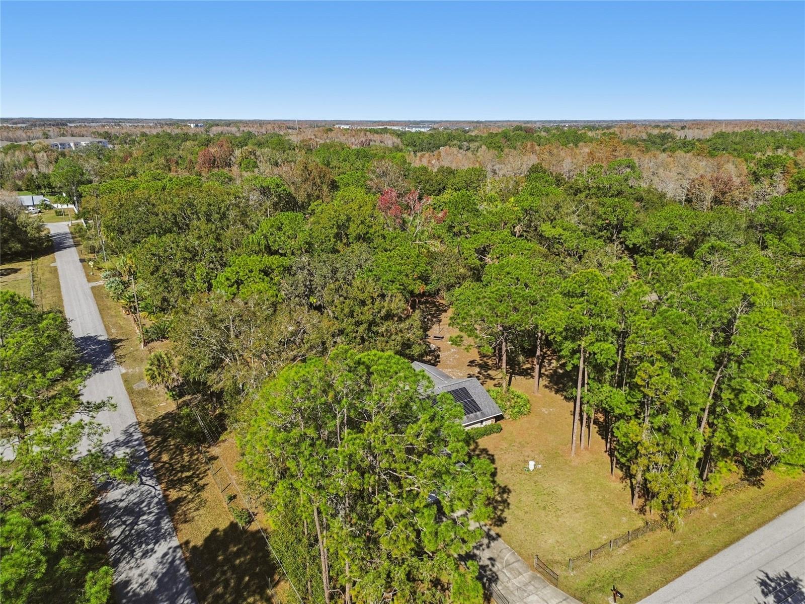 Listing photo id 71 for 17641 Deerfield Drive