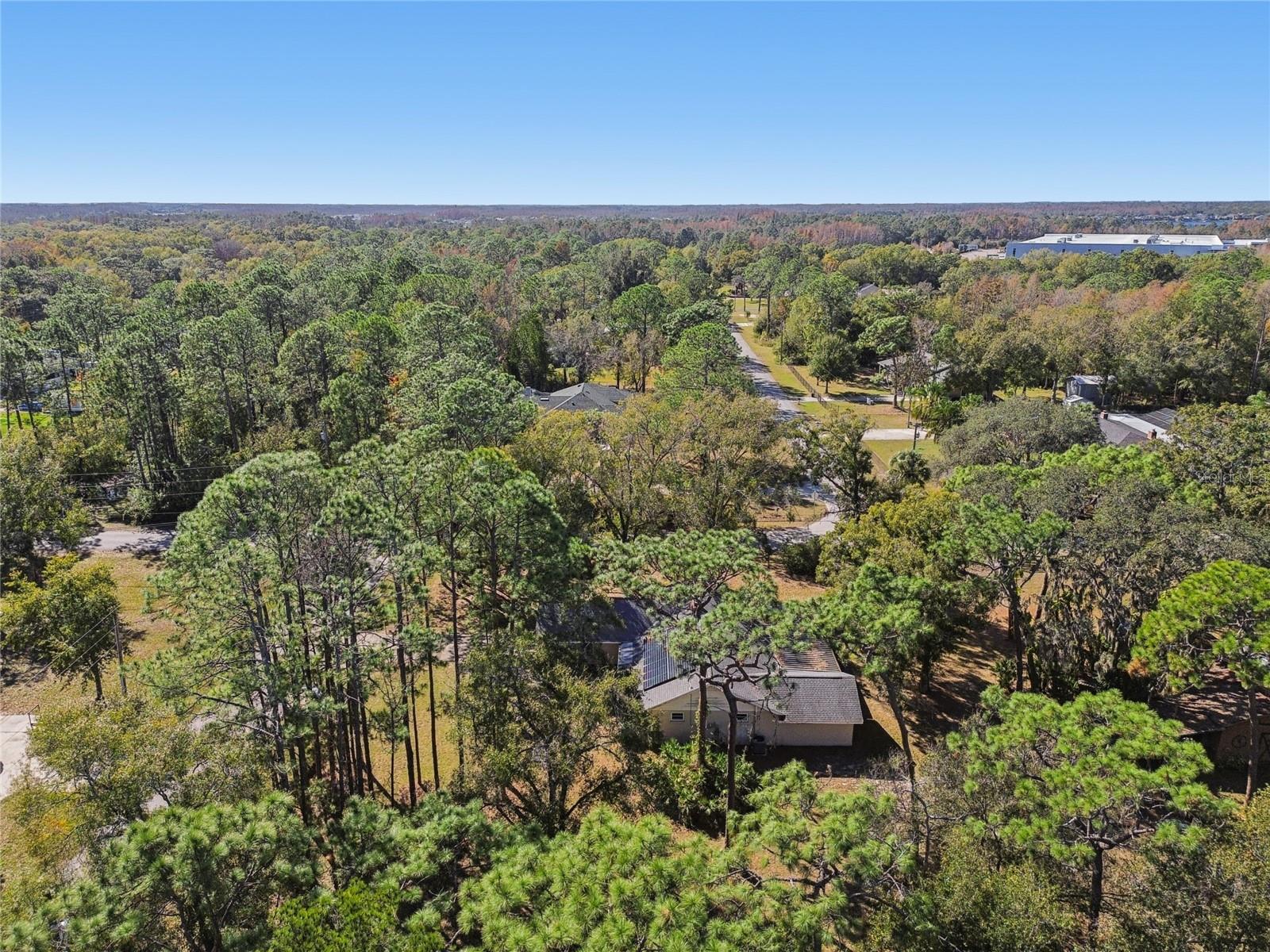 Listing photo id 73 for 17641 Deerfield Drive