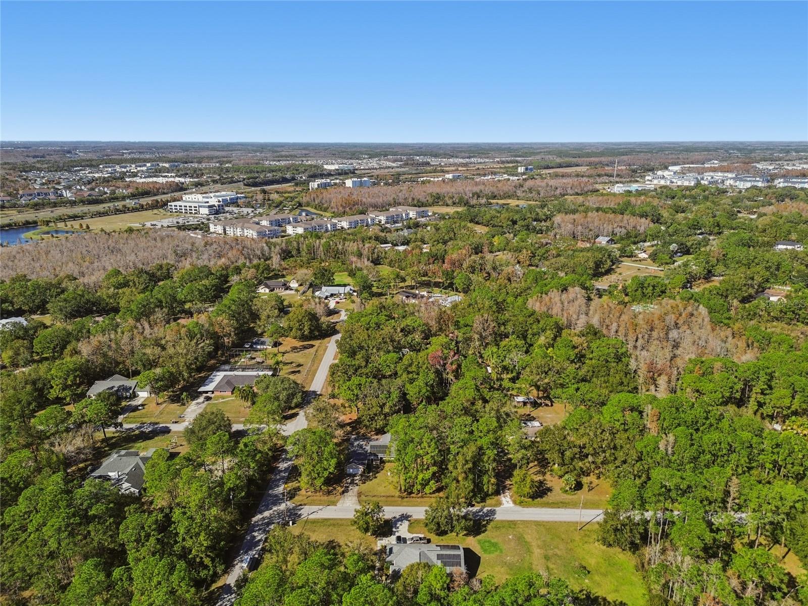 Listing photo id 81 for 17641 Deerfield Drive