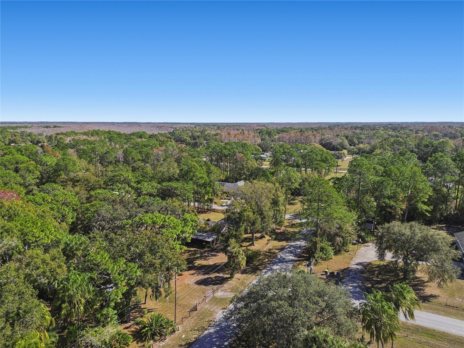 Listing photo id 86 for 17641 Deerfield Drive