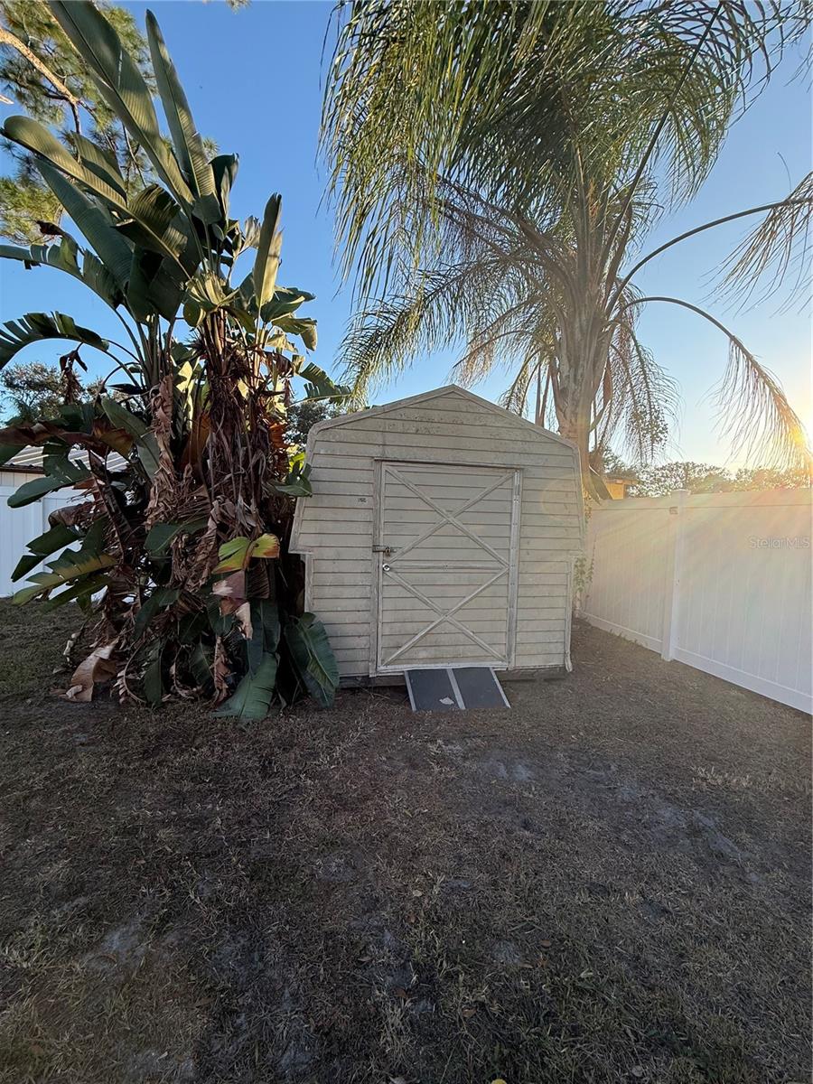 Image 27 of 34 For 15204 Monet Drive