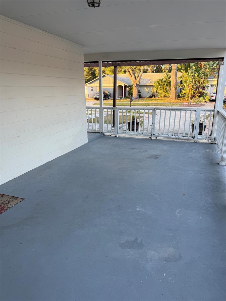 Image 5 of 34 For 15204 Monet Drive