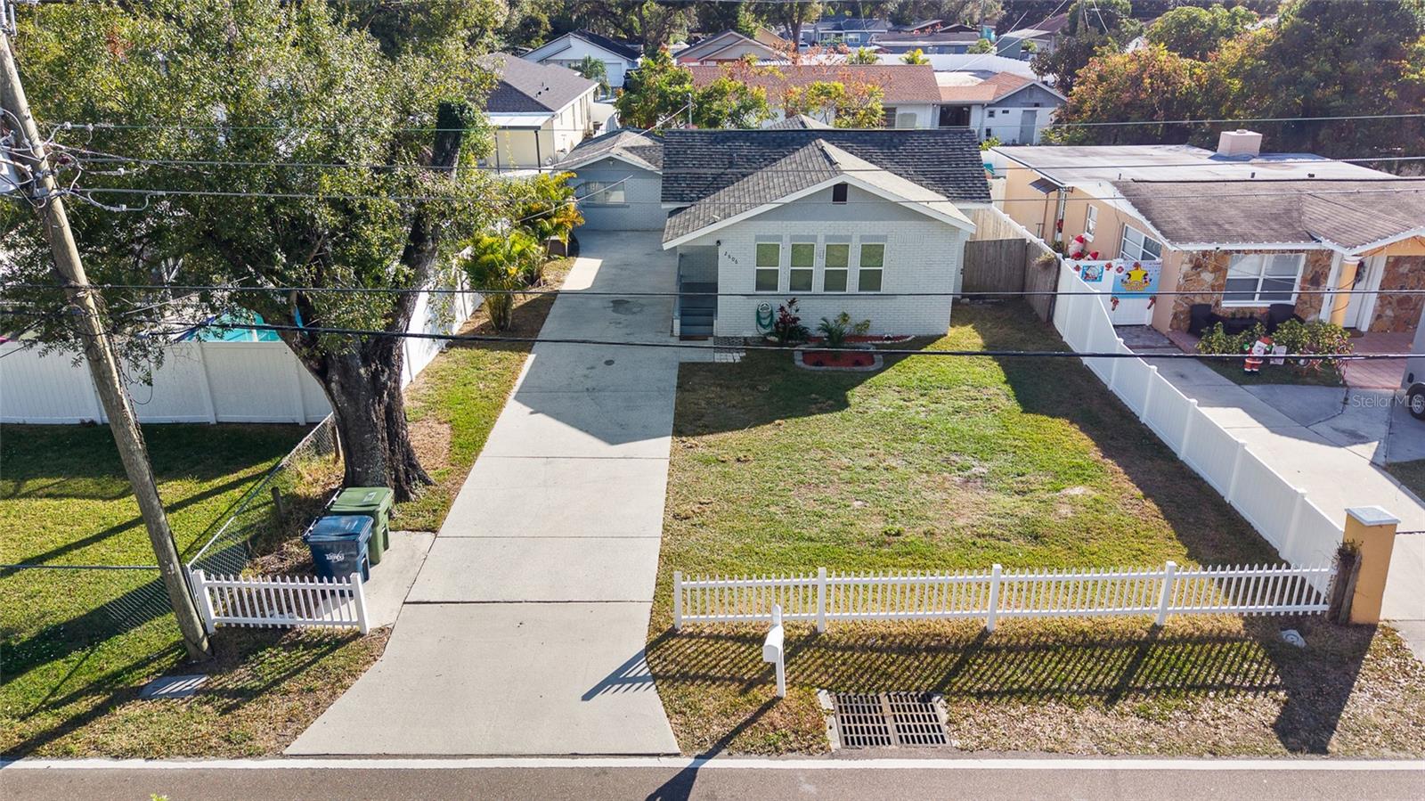 Image 27 of 31 For 2606 Henry Avenue