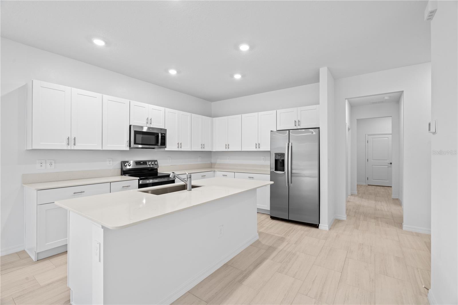 Image 16 of 36 For 18156 Pleasantview Boulevard