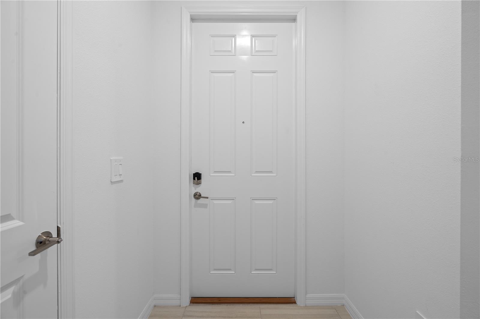 Image 30 of 36 For 18156 Pleasantview Boulevard