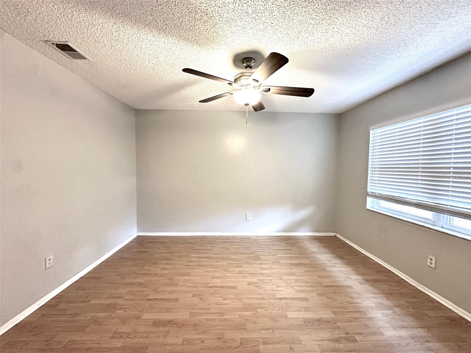 Image 13 of 19 For 1119 Breeze Drive