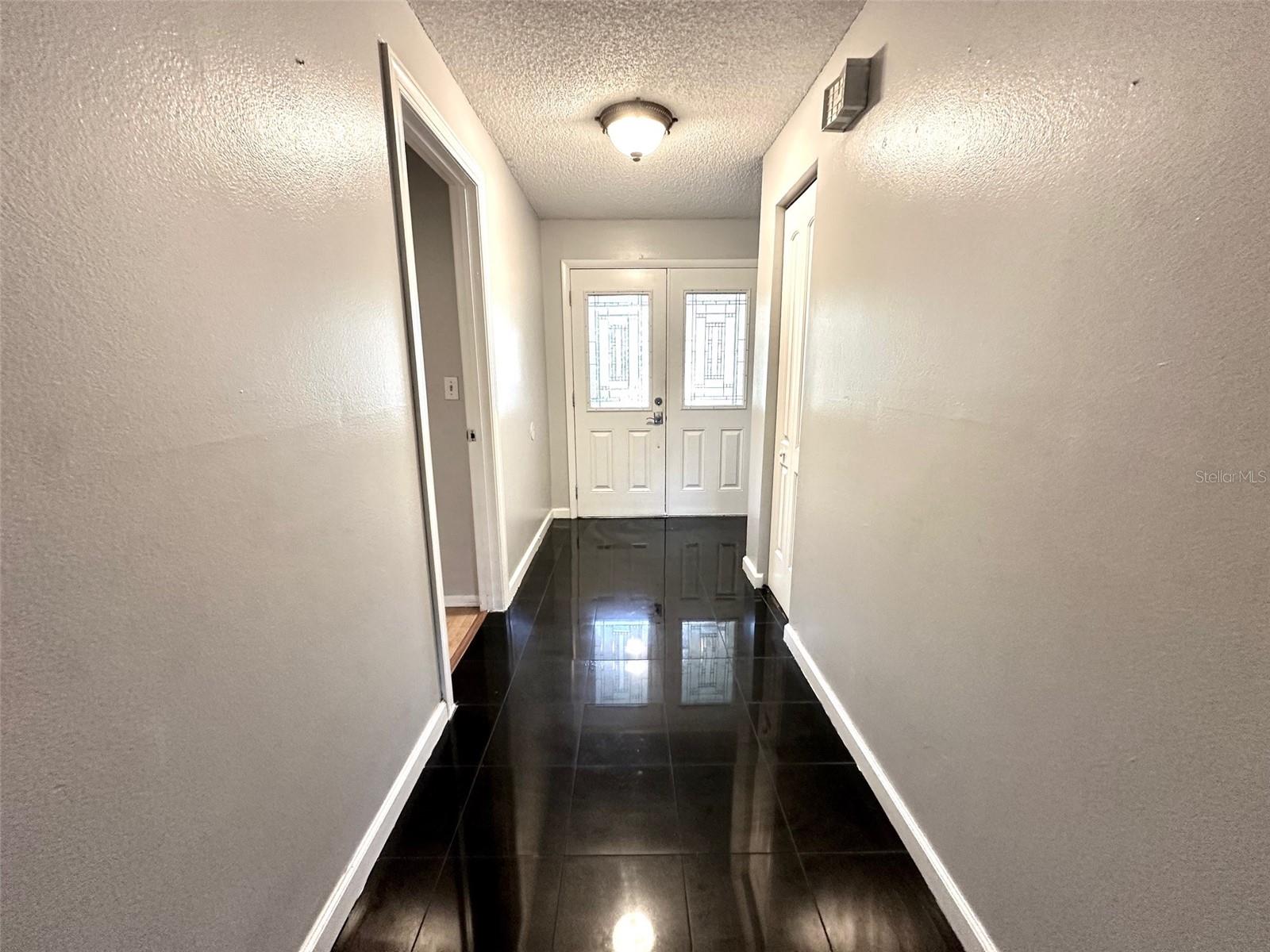 Image 2 of 19 For 1119 Breeze Drive