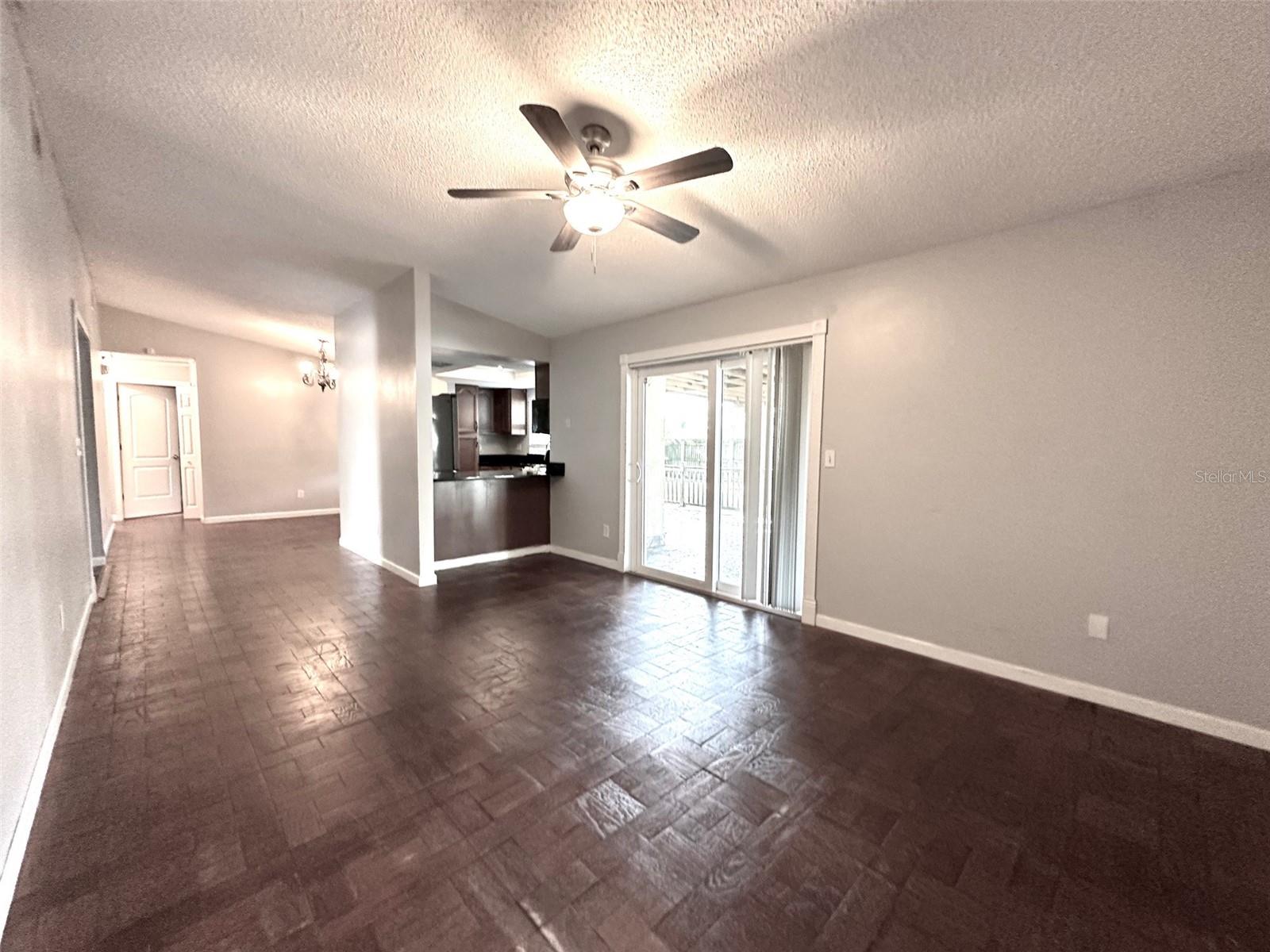 Image 5 of 19 For 1119 Breeze Drive