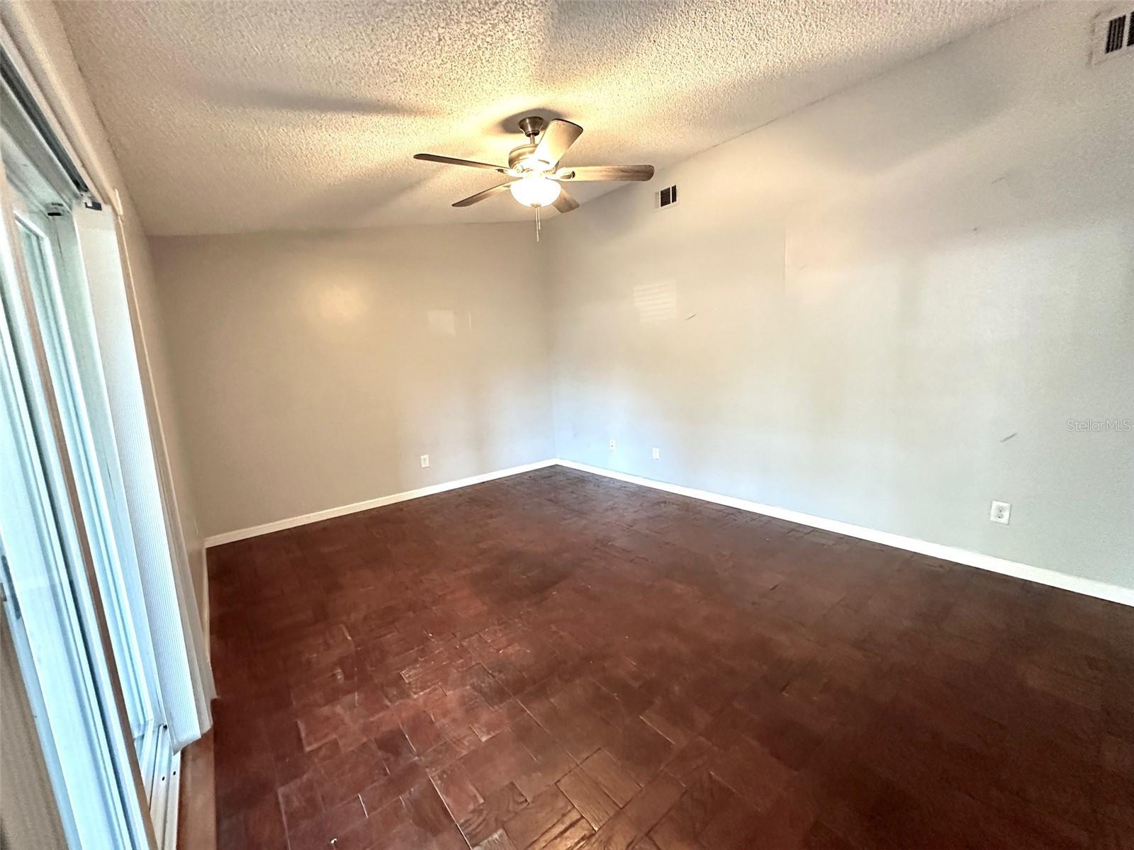 Image 6 of 19 For 1119 Breeze Drive