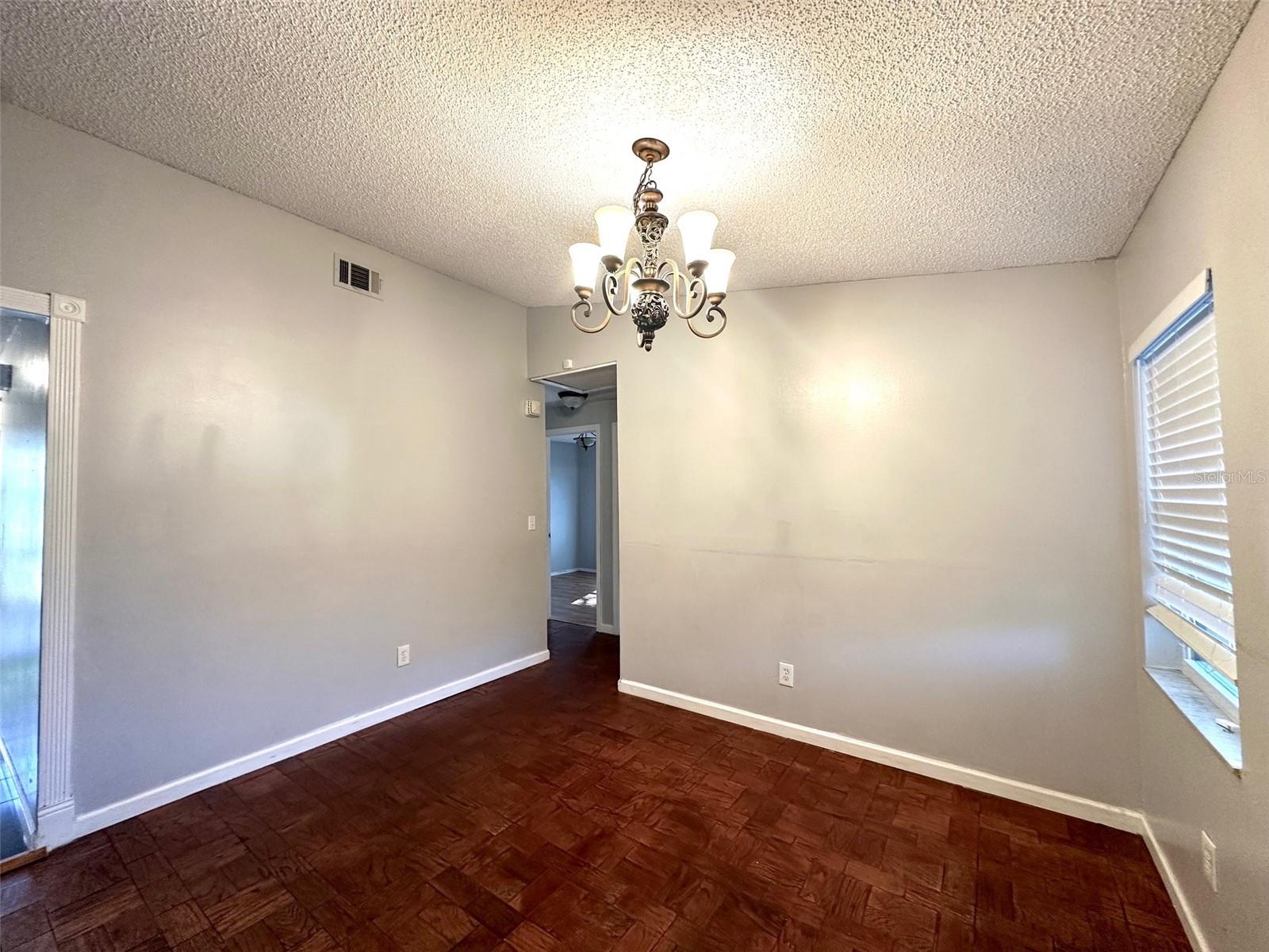 Image 7 of 19 For 1119 Breeze Drive