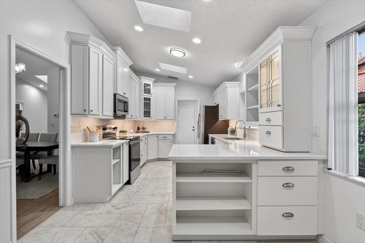 Image 13 of 37 For 7209 Oak Moss Drive 62