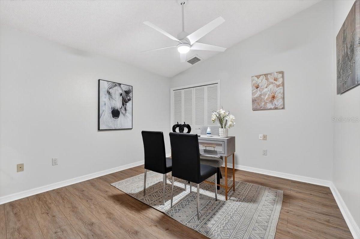 Image 18 of 37 For 7209 Oak Moss Drive 62