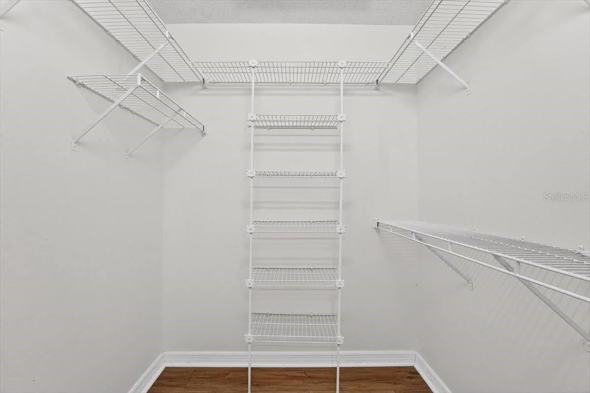 Image 26 of 37 For 7209 Oak Moss Drive 62