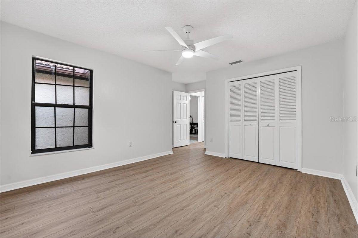 Image 28 of 37 For 7209 Oak Moss Drive 62