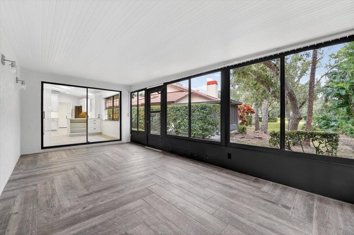 Image 35 of 37 For 7209 Oak Moss Drive 62