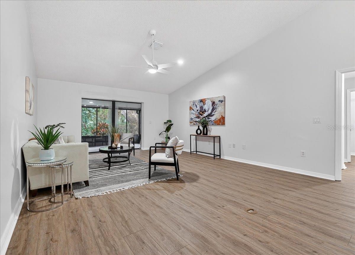 Image 9 of 37 For 7209 Oak Moss Drive 62