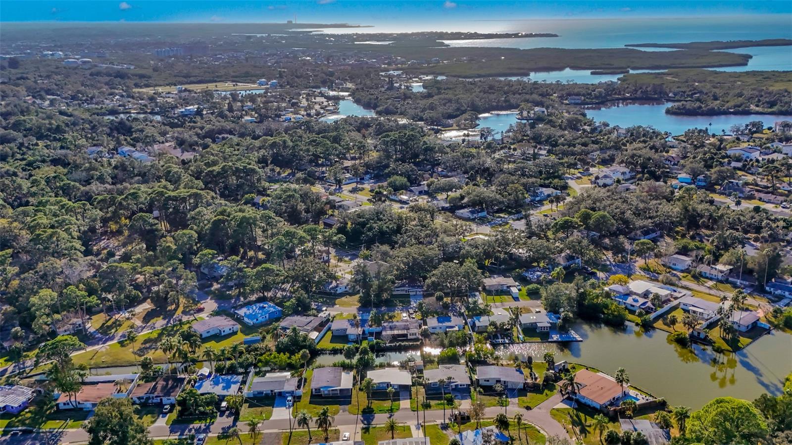 Listing photo id 36 for 7308 Royal Palm Drive