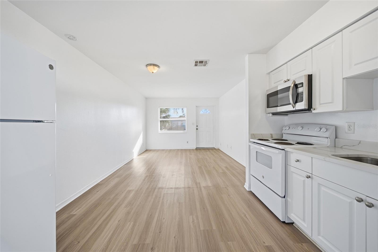 Image 4 of 24 For 781 73rd Avenue N