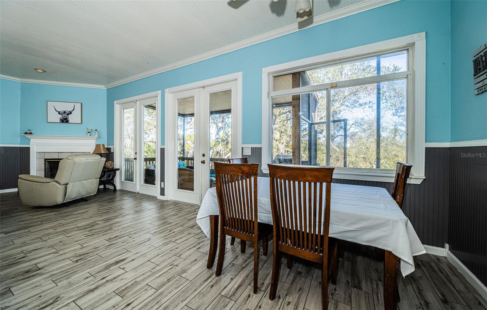 Image 10 of 42 For 5127 Bay Boulevard