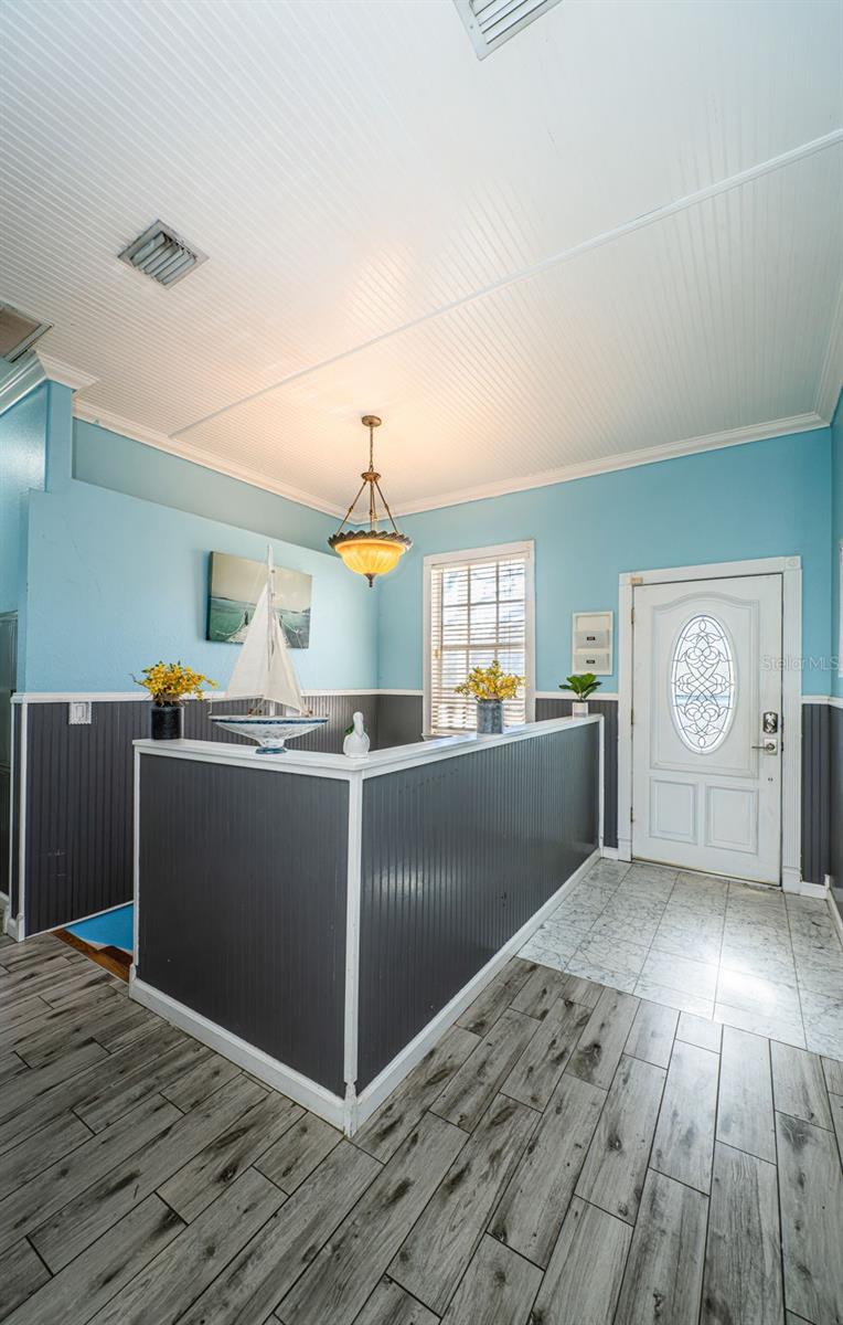 Image 11 of 42 For 5127 Bay Boulevard