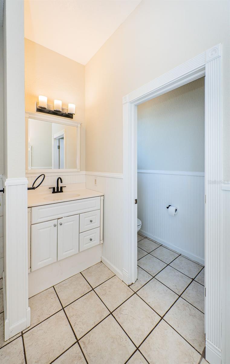 Image 16 of 42 For 5127 Bay Boulevard