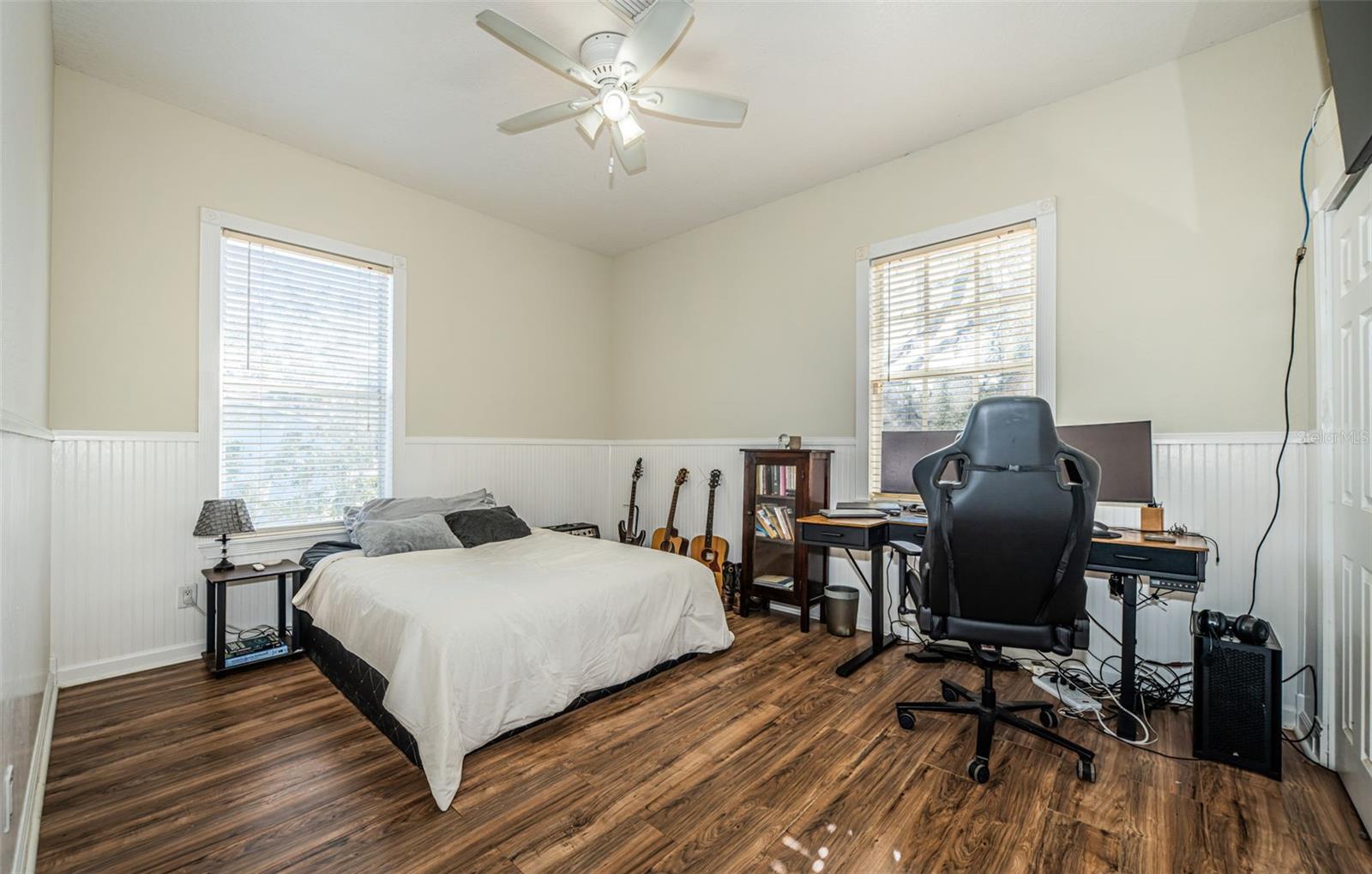 Image 20 of 42 For 5127 Bay Boulevard