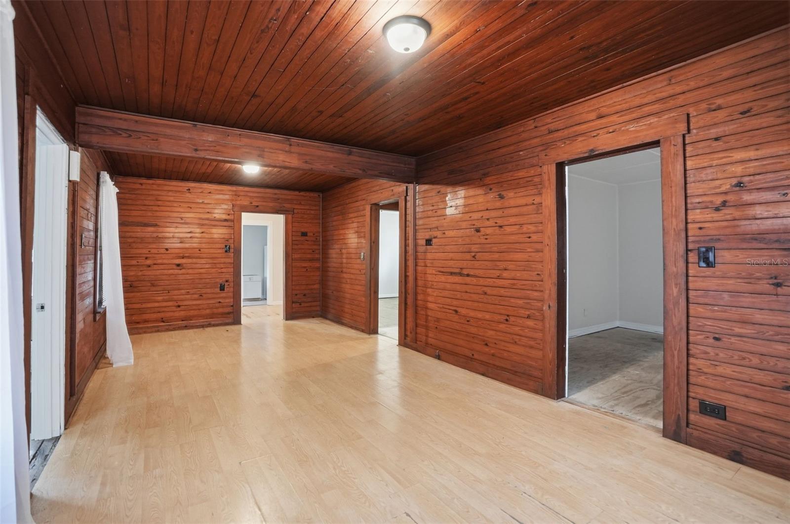 Image 4 of 20 For 11109 Carmon Street