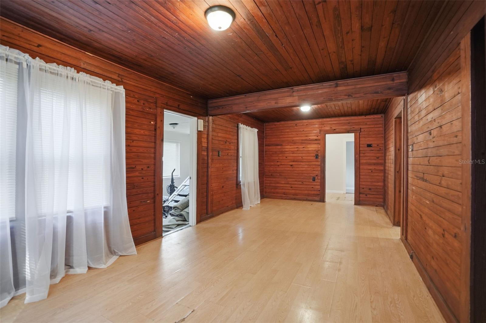 Image 7 of 20 For 11109 Carmon Street