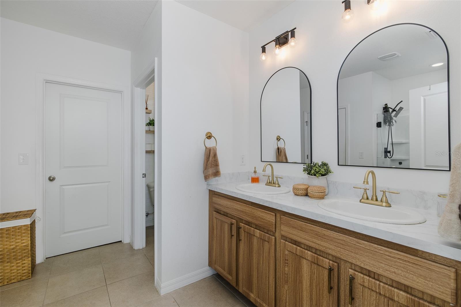 Image 19 of 59 For 16957 Secret Meadow Drive