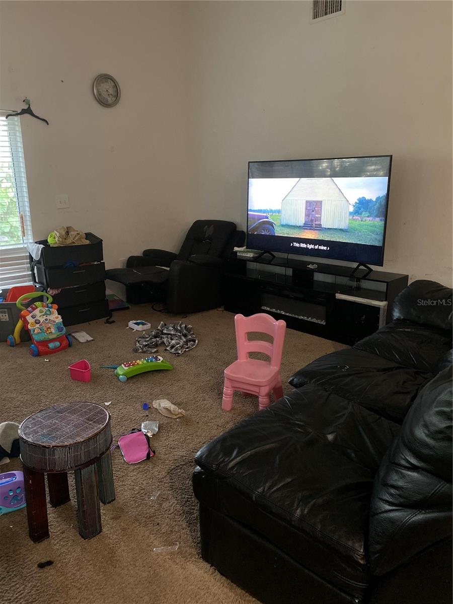 Image 2 of 6 For 286 Cove At Eagle Lake Circle