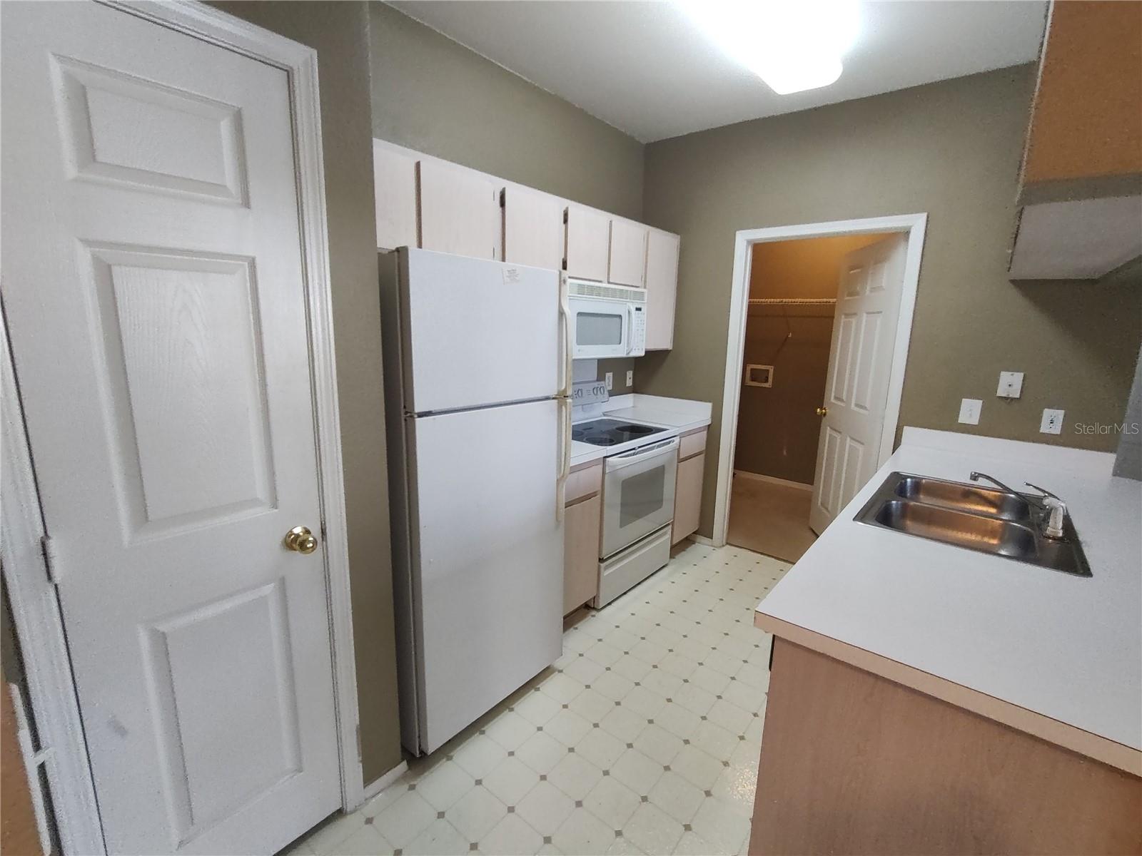 Image 5 of 10 For 13005 Sanctuary Cove Drive 103