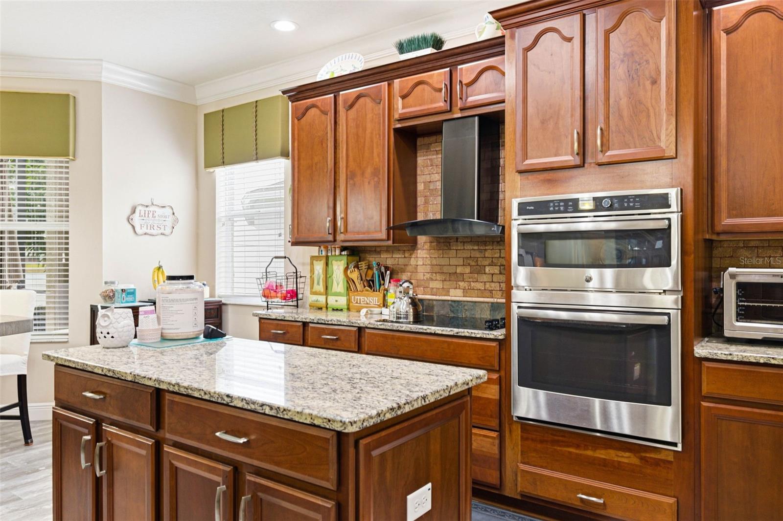 Image 29 of 94 For 13704 Artesa Bell Drive