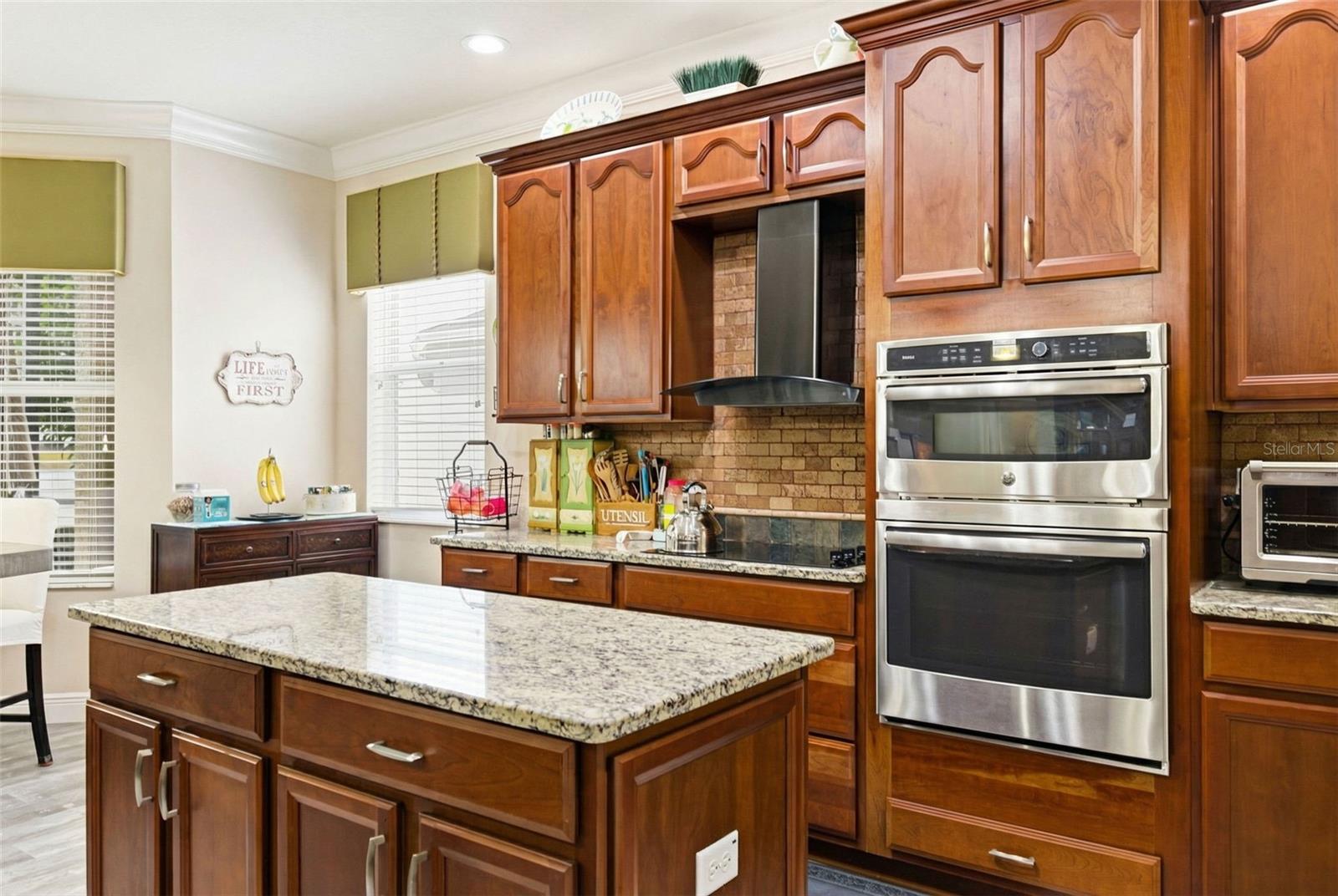 Image 30 of 94 For 13704 Artesa Bell Drive