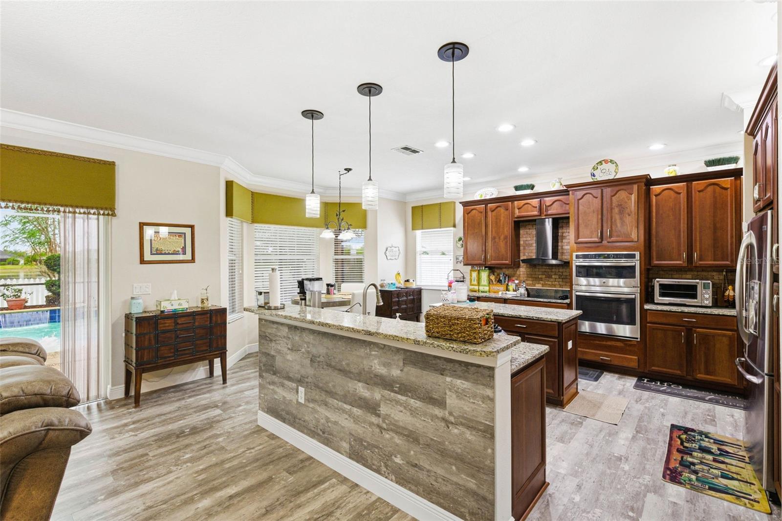 Image 36 of 94 For 13704 Artesa Bell Drive