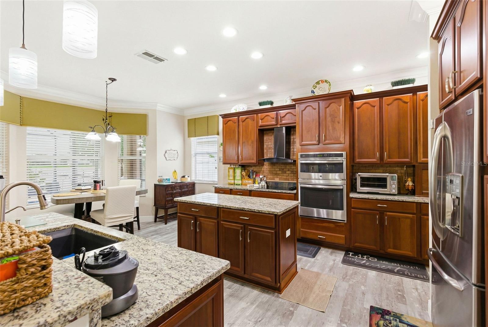 Image 37 of 94 For 13704 Artesa Bell Drive