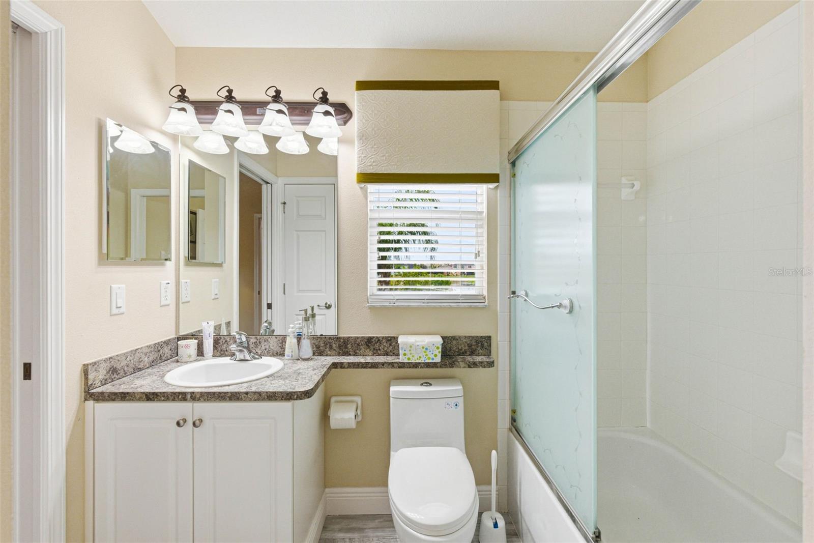 Image 55 of 94 For 13704 Artesa Bell Drive