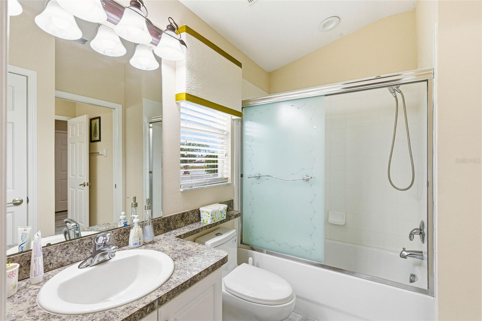 Image 56 of 94 For 13704 Artesa Bell Drive