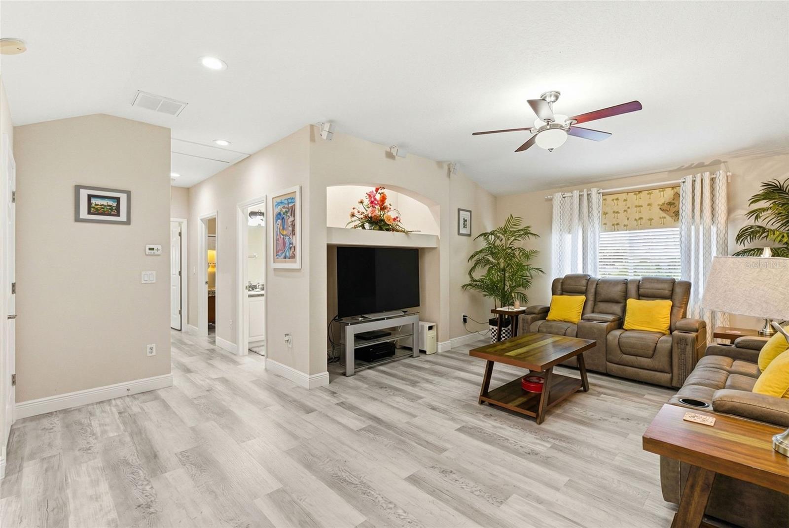 Image 60 of 94 For 13704 Artesa Bell Drive