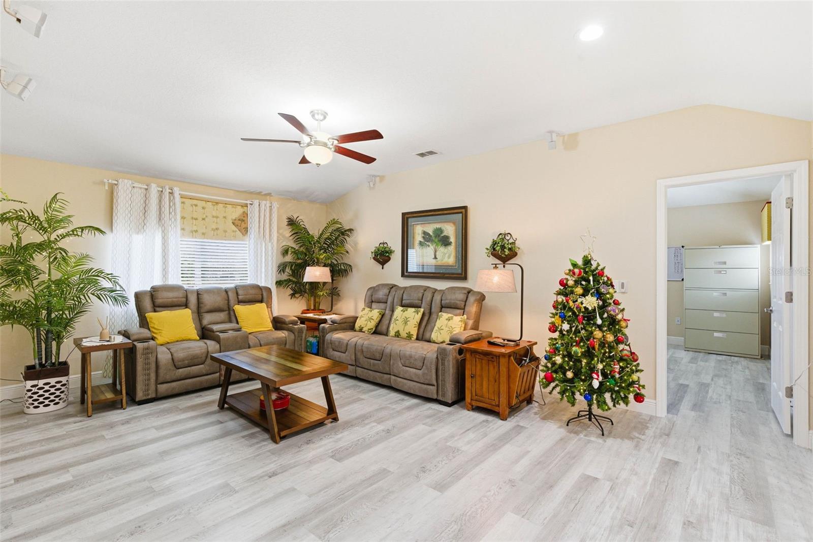 Image 62 of 94 For 13704 Artesa Bell Drive