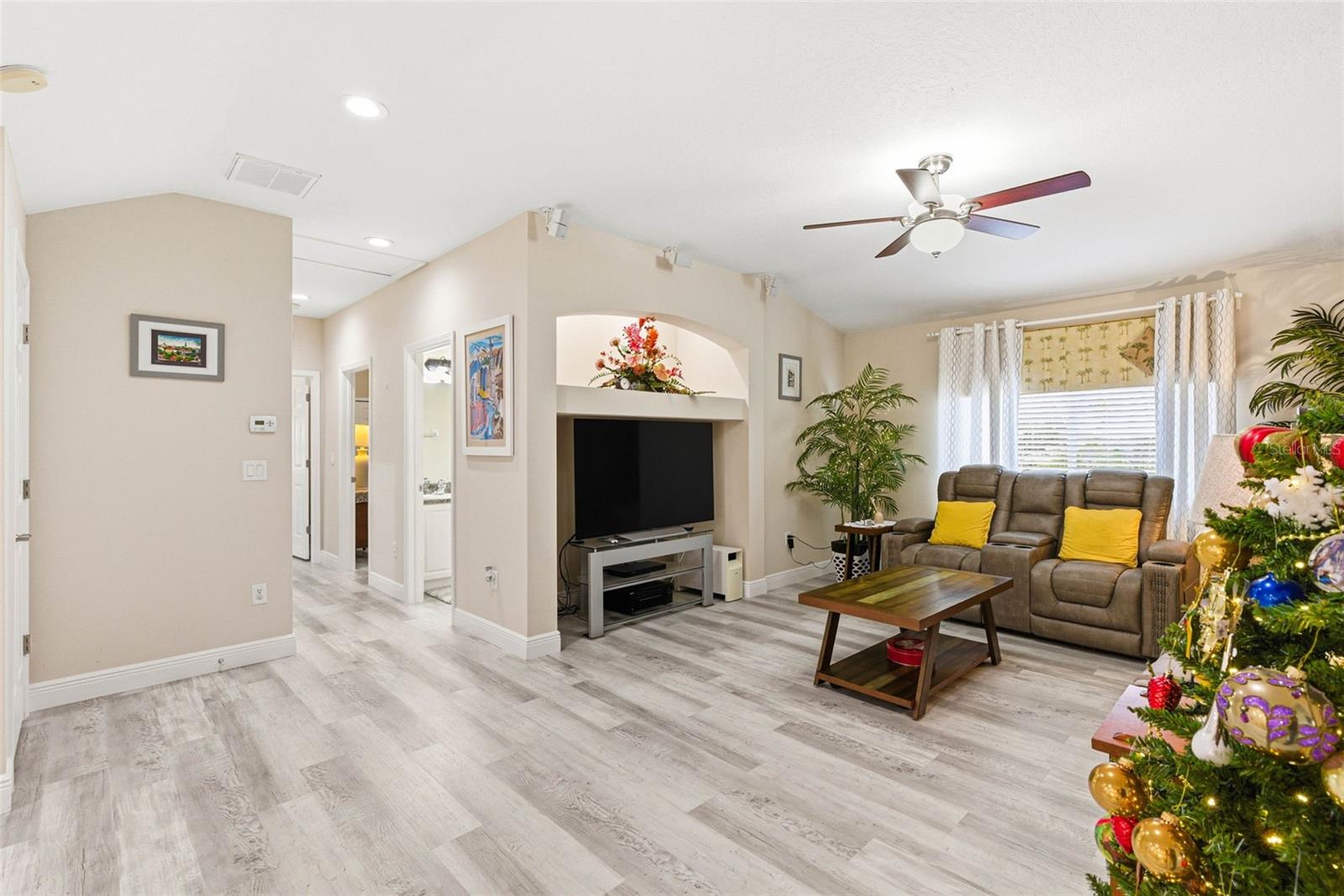 Image 64 of 94 For 13704 Artesa Bell Drive