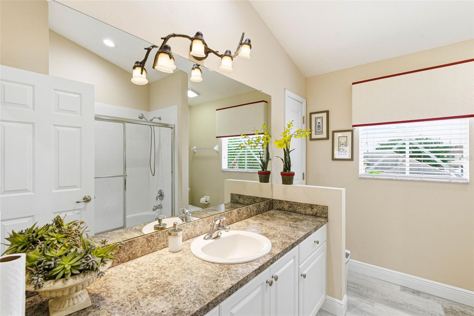 Image 73 of 94 For 13704 Artesa Bell Drive