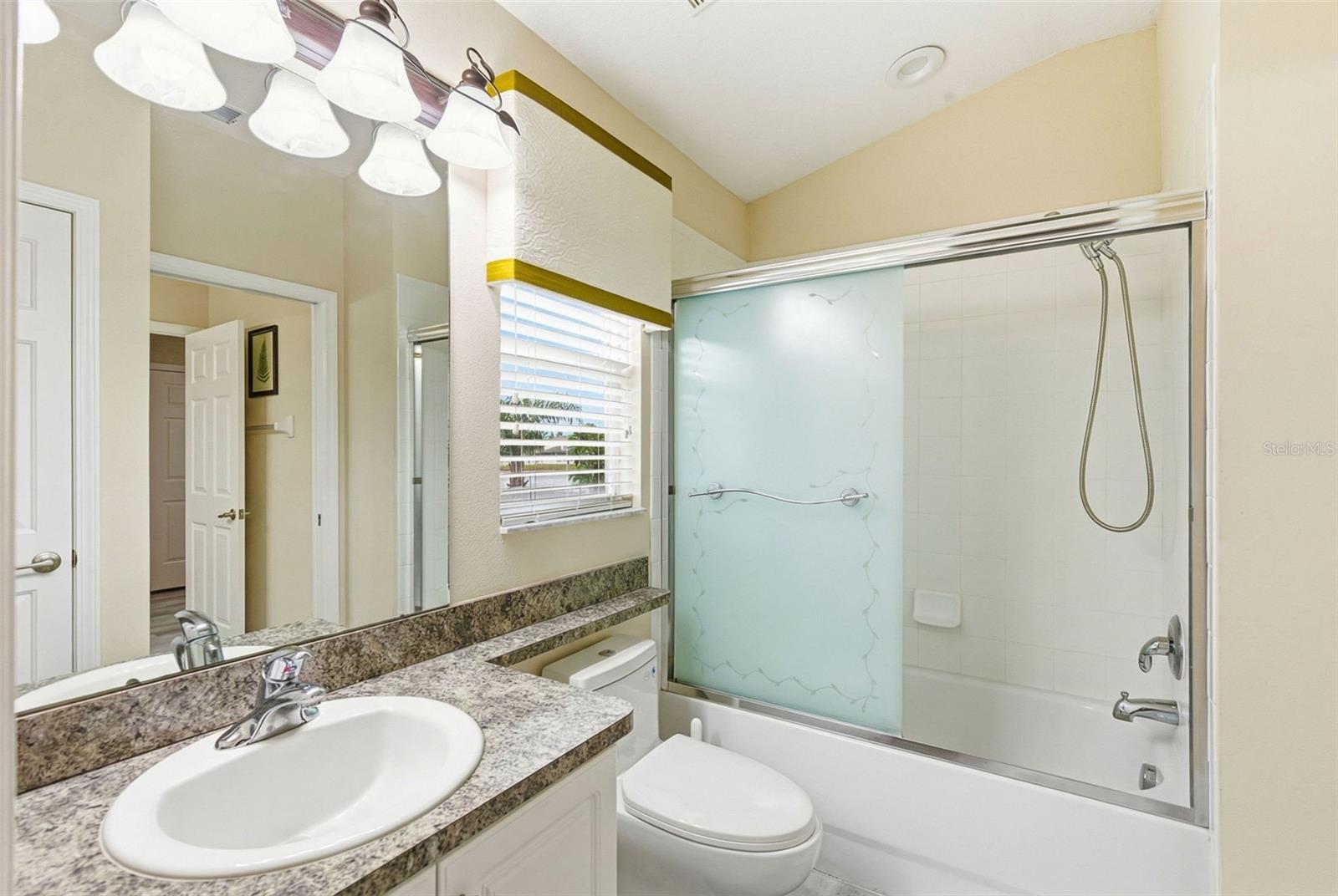 Image 76 of 94 For 13704 Artesa Bell Drive