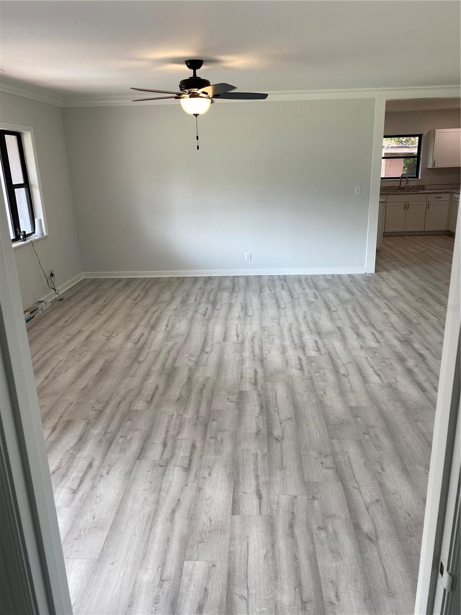 Image 13 of 29 For 727 27th Avenue S