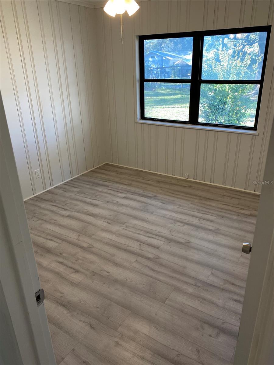 Image 16 of 29 For 727 27th Avenue S