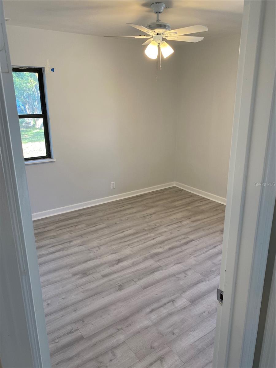 Image 17 of 29 For 727 27th Avenue S